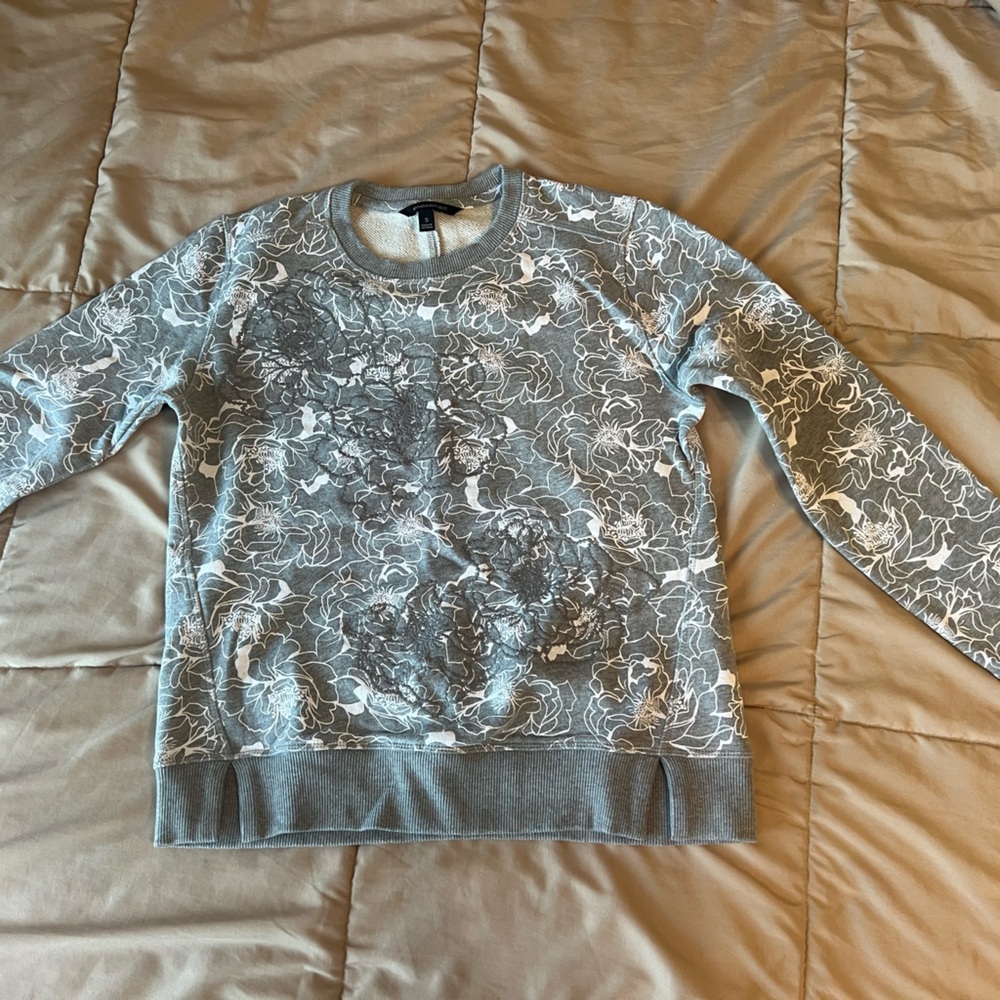 Banana Republic Gray and White Floral Sweatshirt